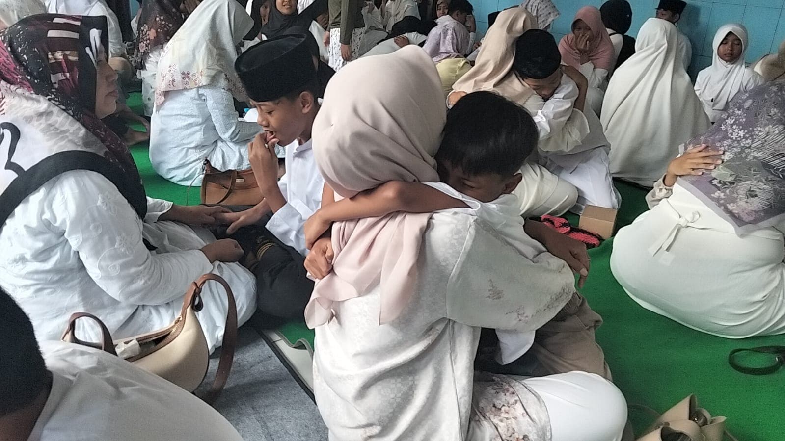 “Harapan di Ujung Doa: Tangis Haru dan Semangat Siswa SD Negeri 1 Bantarsoka Menyongsong Ujian Akhir”