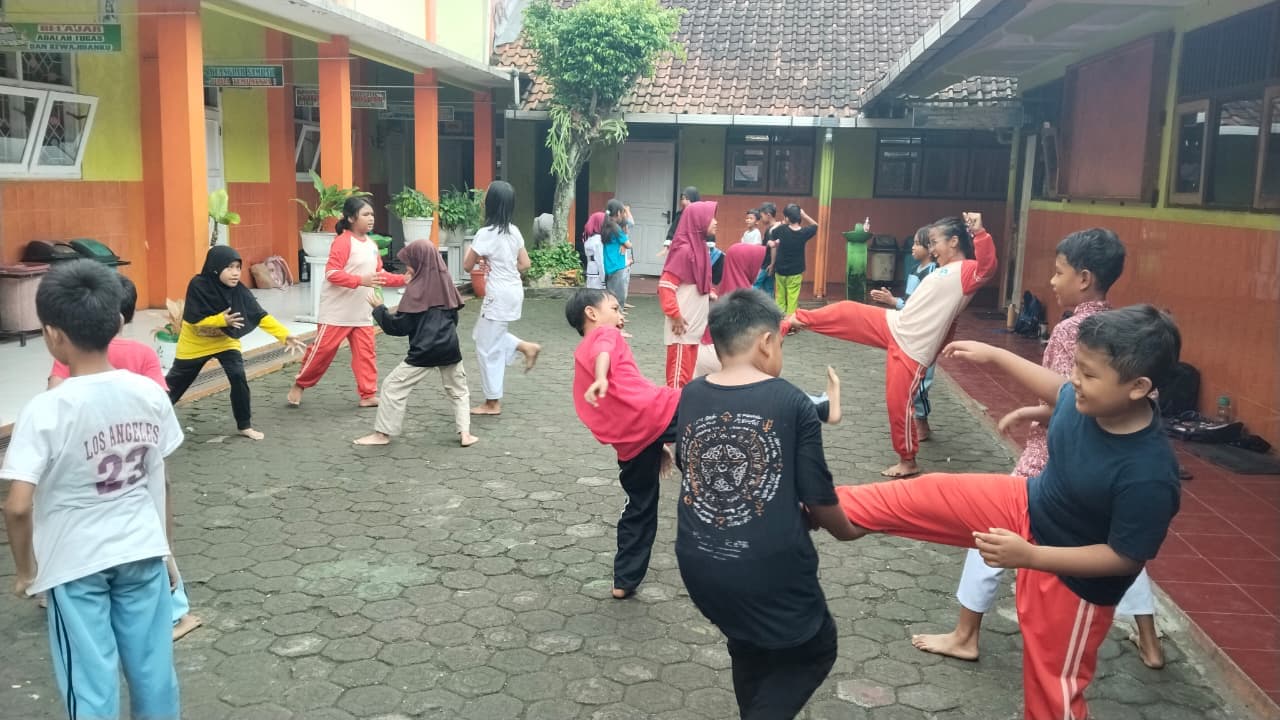 Pencak Silat di SD Negeri 1 Bantarsoka: Menempa Karakter, Mengukir Prestasi