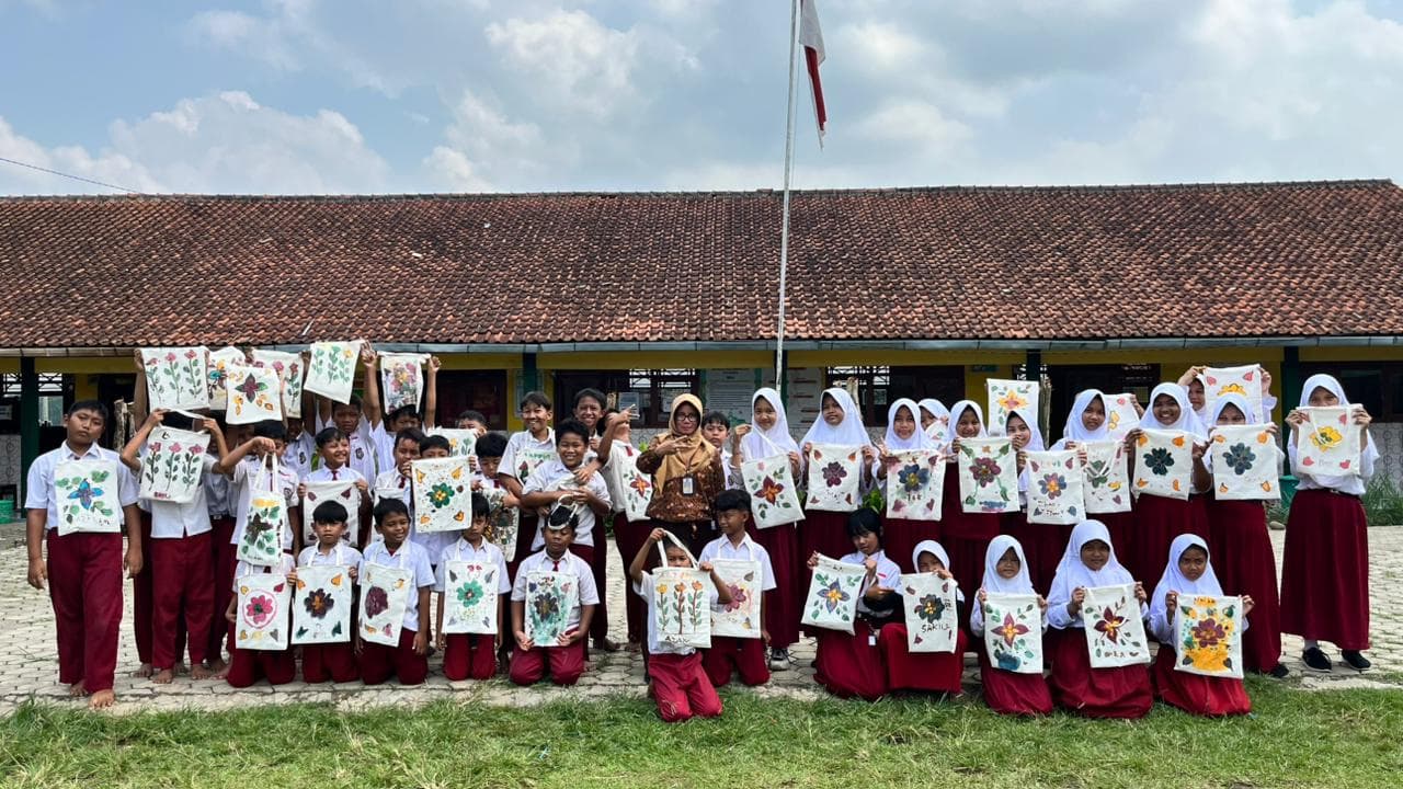 Kreativitas Siswa SD Negeri 2 Pasir Kidul Tuang Seni Membatik