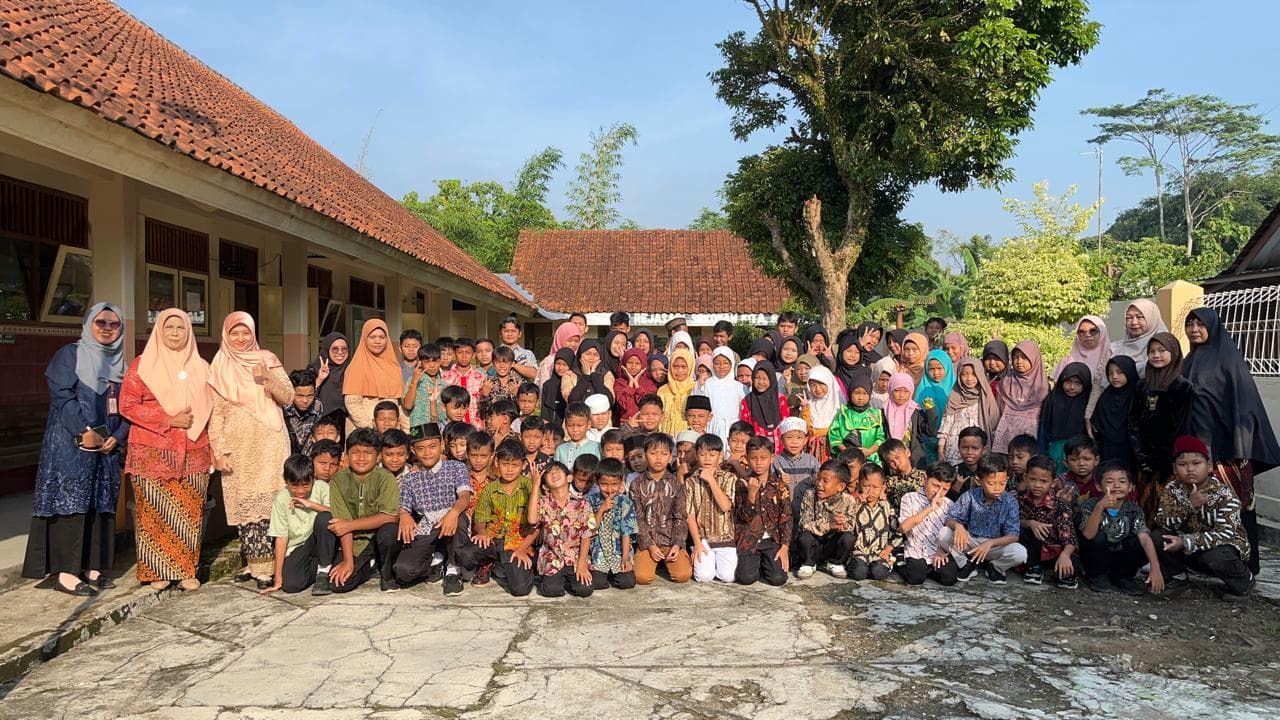 GAPAI ASA DENGAN SEMANGAT KARTINI SD Negeri 2 Rejasari Peringati Hari Kartini 2026