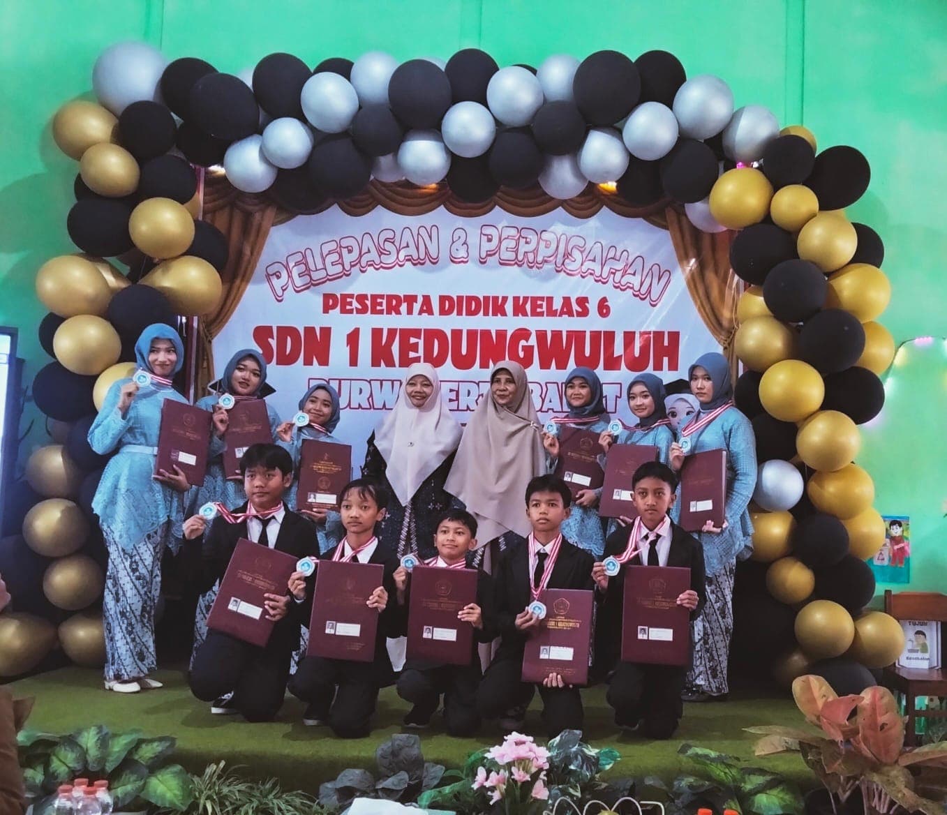 Haru dan Bahagia Warnai Pelepasan Siswa - Siswi Kelas 6 SD Negeri 1 Kedungwuluh